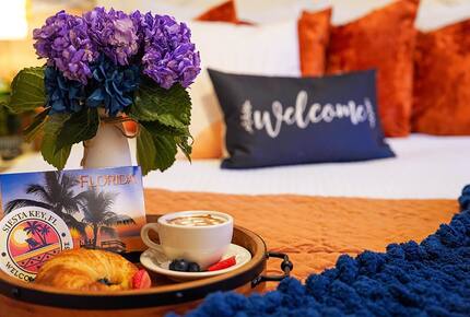 Siesta Key Tiki Hut Hideaway | With large private pool & spa - Sarasota, Florida