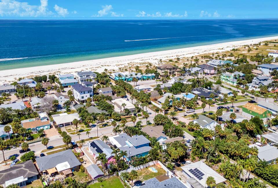 Clearwater Beach Bungalow - Clearwater Beach, Florida