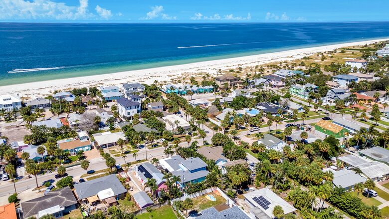 Clearwater Beach Bungalow - Clearwater Beach, Florida