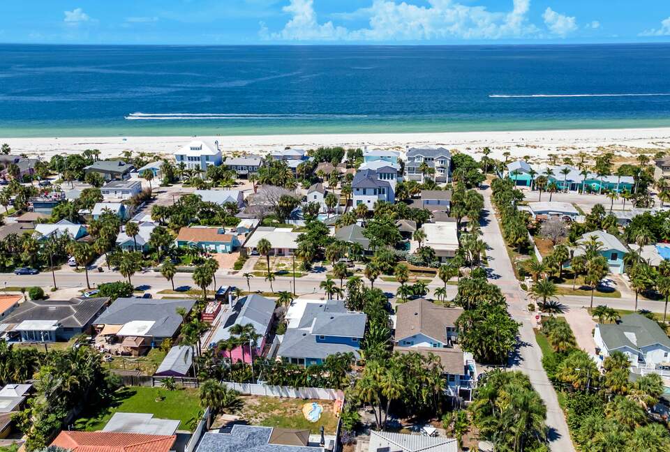 Clearwater Beach Bungalow - Clearwater Beach, Florida
