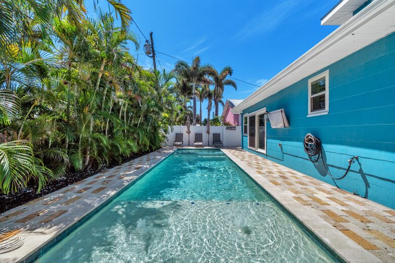 Clearwater Beach Bungalow - Clearwater Beach, Florida