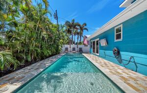 Clearwater Beach Bungalow - Clearwater Beach, Florida