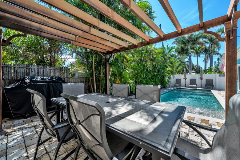 Clearwater Beach Bungalow - Clearwater Beach, Florida