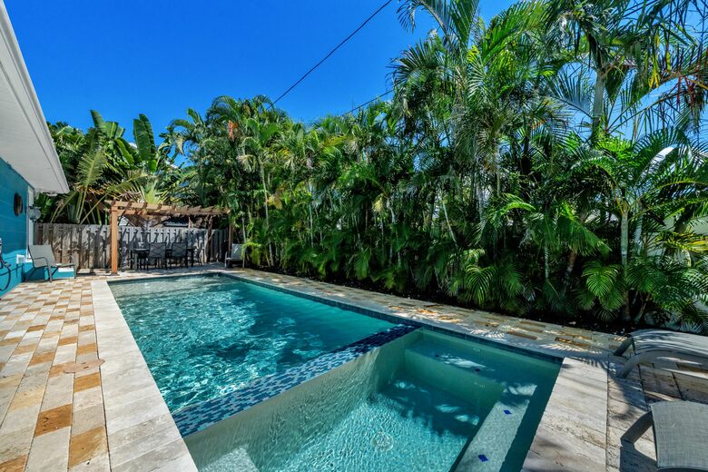 Clearwater Beach Bungalow - Clearwater Beach, Florida