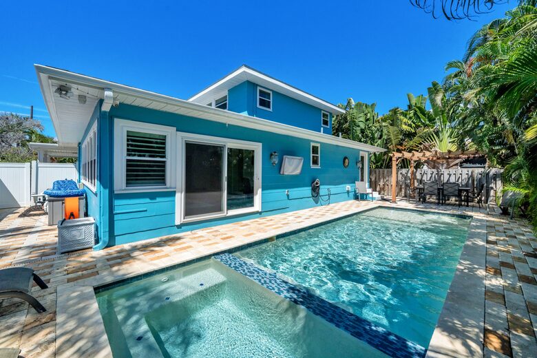 Clearwater Beach Bungalow - Clearwater Beach, Florida