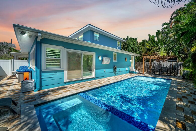 Clearwater Beach Bungalow - Clearwater Beach, Florida