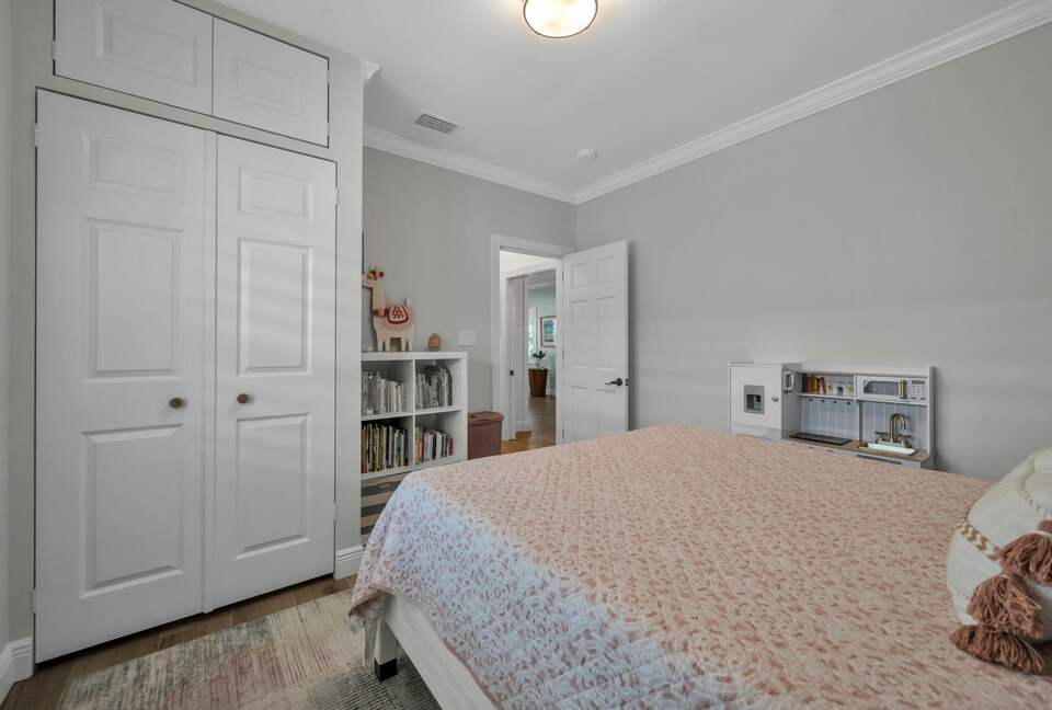 Clearwater Beach Bungalow - Clearwater Beach, Florida