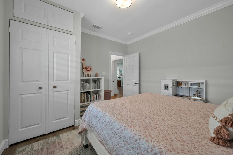 Clearwater Beach Bungalow - Clearwater Beach, Florida