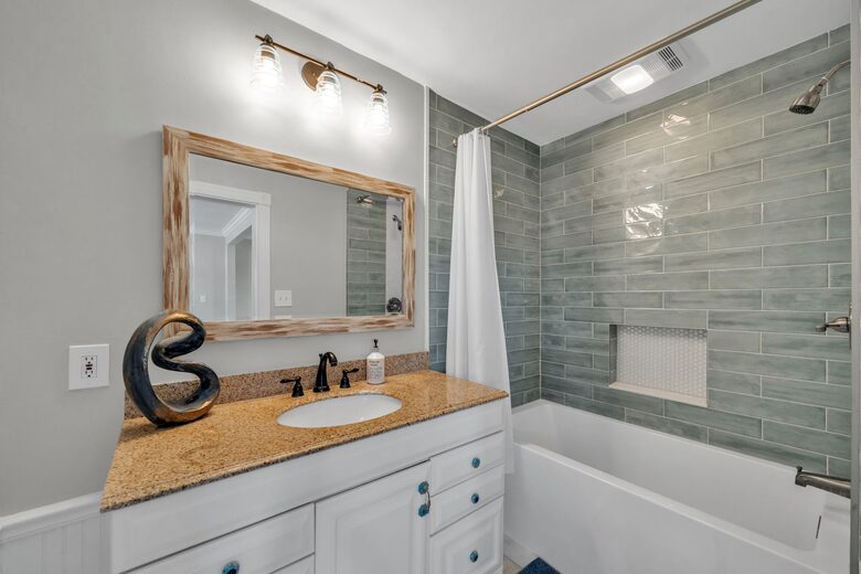 Clearwater Beach Bungalow - Clearwater Beach, Florida