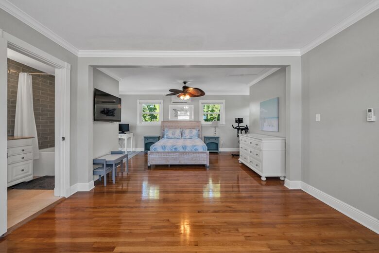 Clearwater Beach Bungalow - Clearwater Beach, Florida