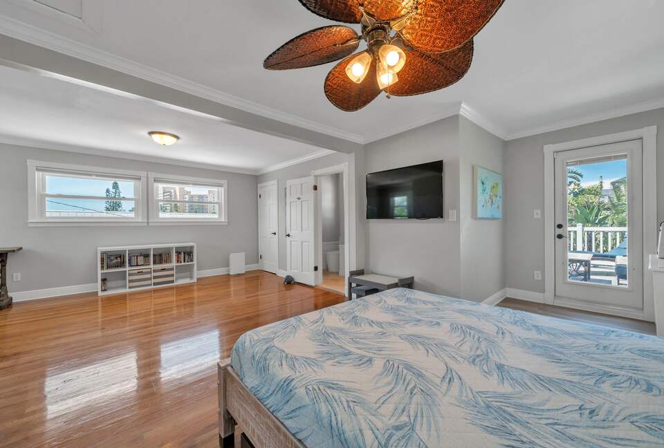 Clearwater Beach Bungalow - Clearwater Beach, Florida