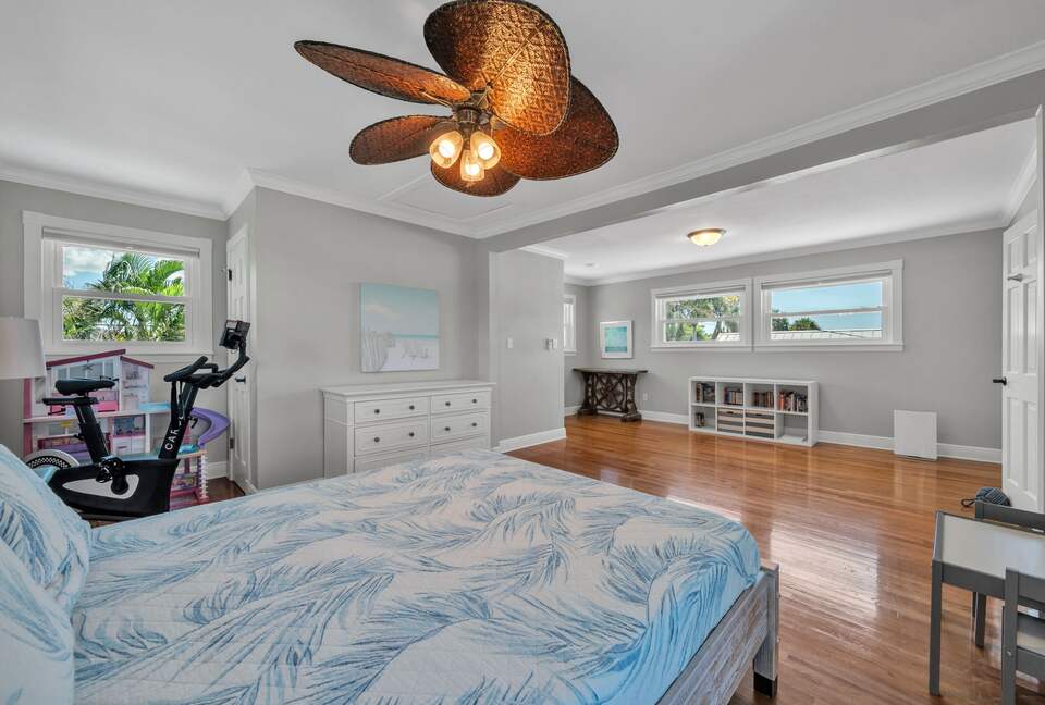 Clearwater Beach Bungalow - Clearwater Beach, Florida