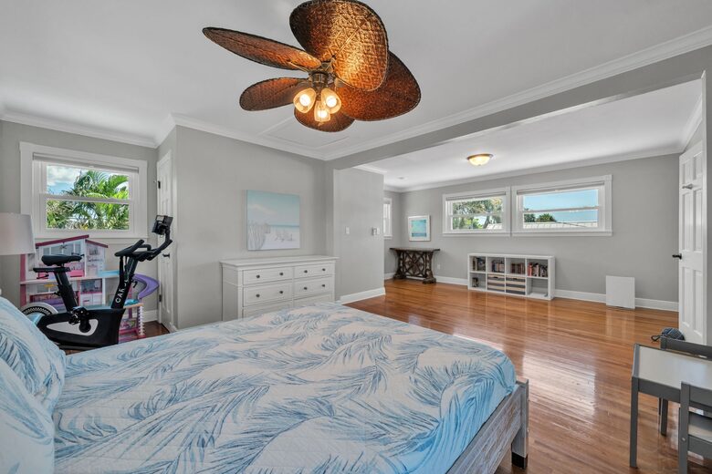 Clearwater Beach Bungalow - Clearwater Beach, Florida