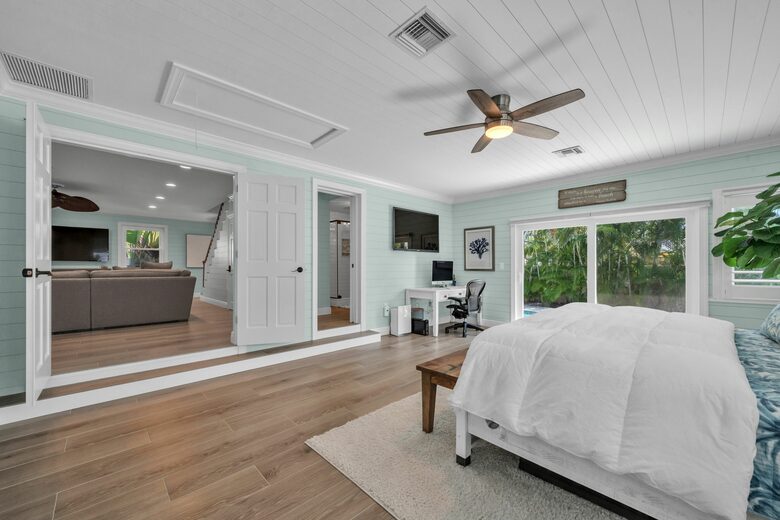 Clearwater Beach Bungalow - Clearwater Beach, Florida