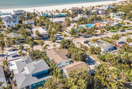 Coastal Triplex - A block from beach! - Clearwater, Florida