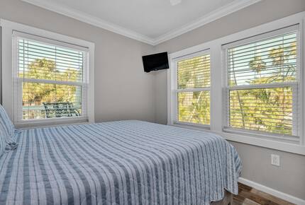 Coastal Triplex - A block from beach! - Clearwater, Florida