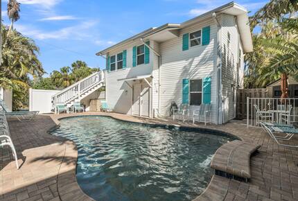 Coastal Triplex - A block from beach! - Clearwater, Florida