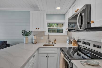 Coastal Triplex - A block from beach! - Clearwater, Florida