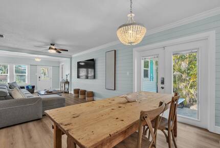 Coastal Triplex - A block from beach! - Clearwater, Florida