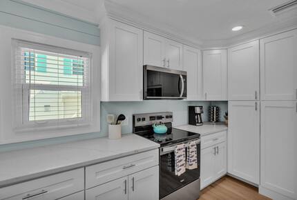 Coastal Triplex - A block from beach! - Clearwater, Florida