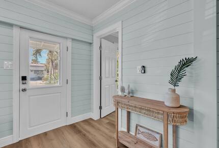 Coastal Triplex - A block from beach! - Clearwater, Florida