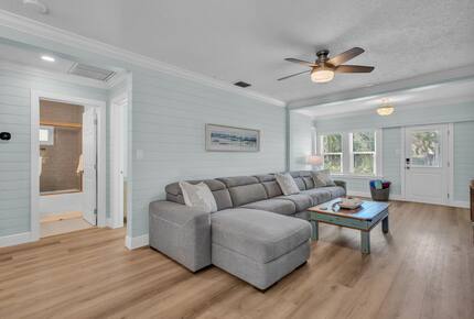 Coastal Triplex - A block from beach! - Clearwater, Florida
