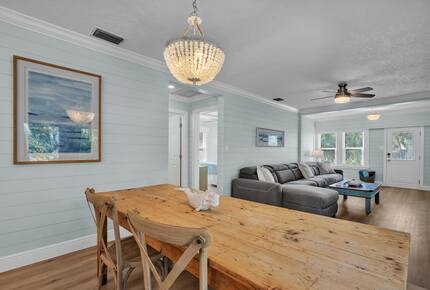 Coastal Triplex - A block from beach! - Clearwater, Florida