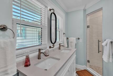 Coastal Triplex - A block from beach! - Clearwater, Florida