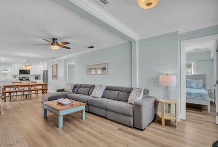 Coastal Triplex - A block from beach! - Clearwater, Florida