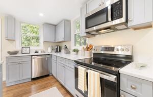 Renovated 1834 Home in the Heart of Mystic - Stonington, Connecticut