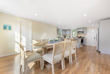 Renovated 1834 Home in the Heart of Mystic - Stonington, Connecticut