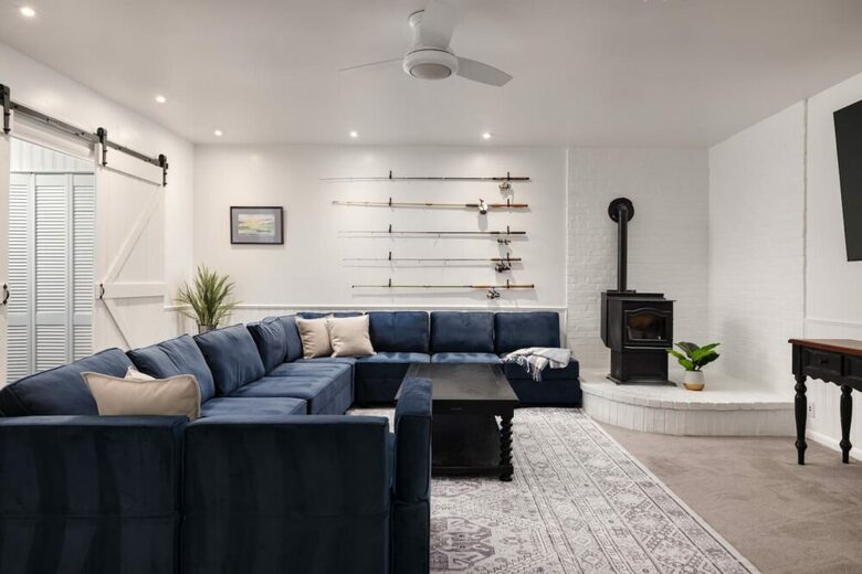 Riverfront Chalet Retreat near Harpers Ferry - Harpers Ferry, West Virginia