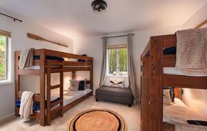 Riverfront Chalet Retreat near Harpers Ferry - Harpers Ferry, West Virginia