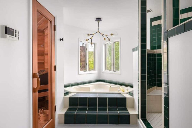 Riverfront Chalet Retreat near Harpers Ferry - Harpers Ferry, West Virginia