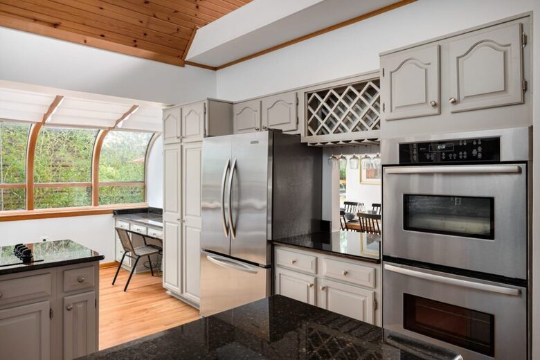 Riverfront Chalet Retreat near Harpers Ferry - Harpers Ferry, West Virginia