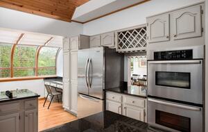 Riverfront Chalet Retreat near Harpers Ferry - Harpers Ferry, West Virginia