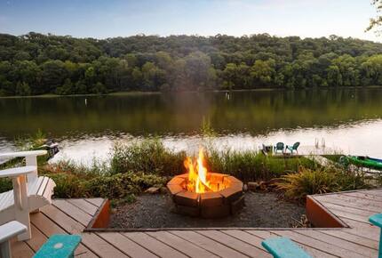 Riverfront Chalet Retreat near Harpers Ferry - Harpers Ferry, West Virginia