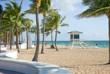 Las Olas Luxury Riverfront Retreat | Walk to Dining & Riverwalk - Fort Lauderdale, Florida