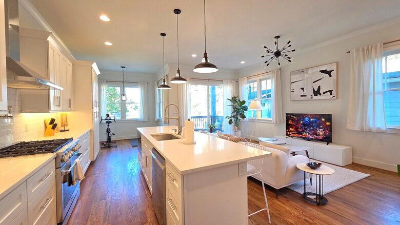 Modern Grant Park Townhouse with BeltLine Access & Private Balconies - Atlanta, Georgia