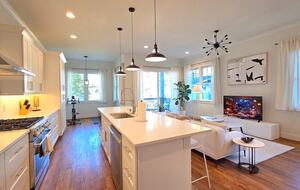 Modern Grant Park Townhouse with BeltLine Access & Private Balconies - Atlanta, Georgia