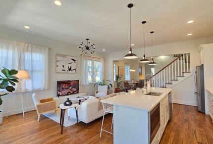 Modern Grant Park Townhouse with BeltLine Access & Private Balconies - Atlanta, Georgia