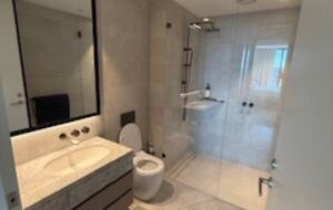 Parkside Melbourne Residence Overlooking Treasury & Fitzroy Gardens - Melbourne, Australia