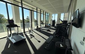 Parkside Melbourne Residence Overlooking Treasury & Fitzroy Gardens - Melbourne, Australia