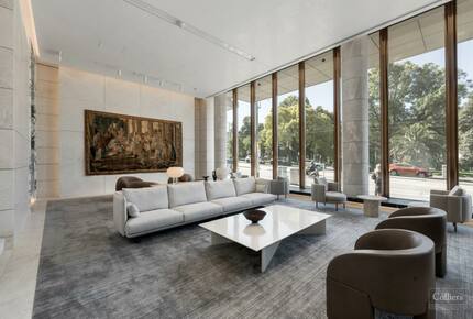 Parkside Melbourne Residence Overlooking Treasury & Fitzroy Gardens - Melbourne, Australia