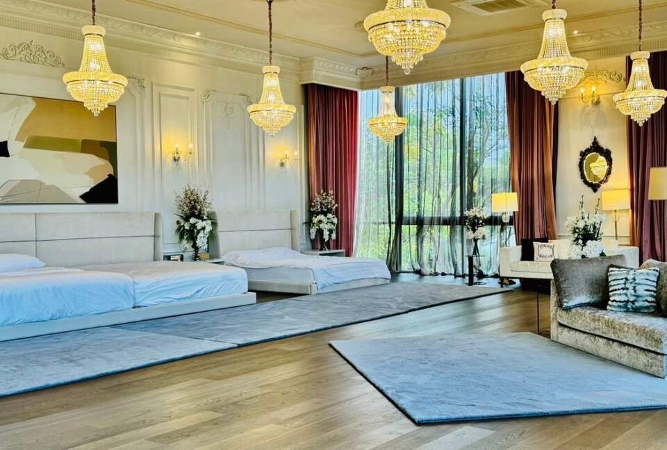 Private Glass House Estate with Pool and Garden in Bangpakong - Chachoengsao, Thailand