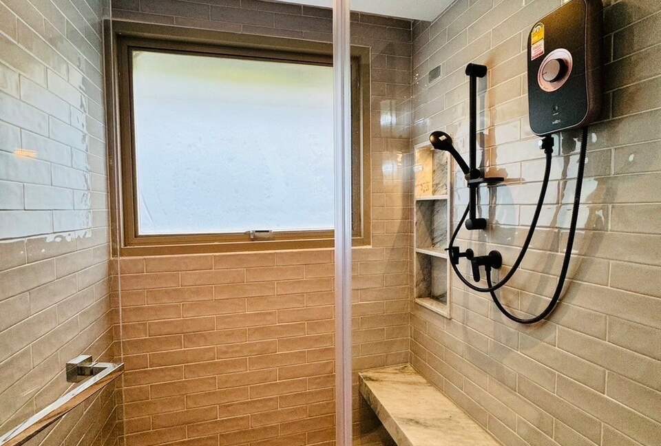 Private Glass House Estate with Pool and Garden in Bangpakong - Chachoengsao, Thailand