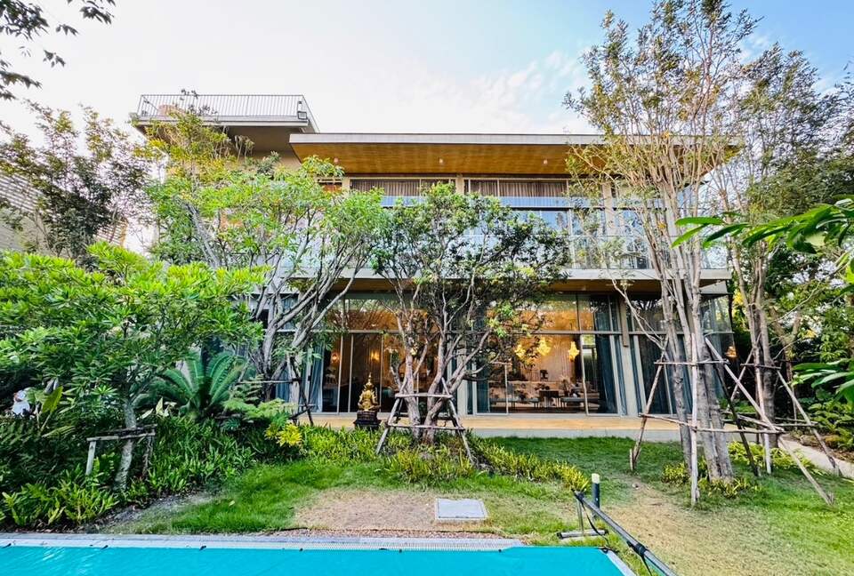 Private Glass House Estate with Pool and Garden in Bangpakong - Chachoengsao, Thailand
