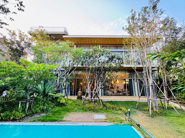 Private Glass House Estate with Pool and Garden in Bangpakong - Chachoengsao, Thailand
