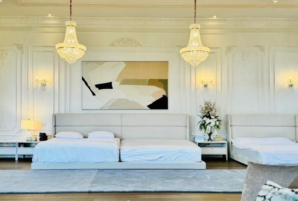 Private Glass House Estate with Pool and Garden in Bangpakong - Chachoengsao, Thailand