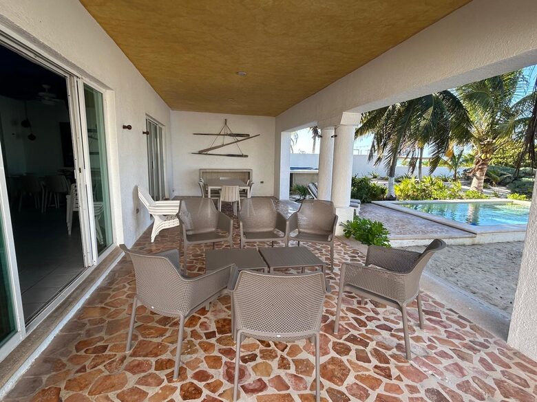 Beach front house with pool in Yucatan - Chicxulub Puerto, Mexico